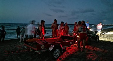 Karasu'da dalgalara kapılan 2 kişi boğuldu