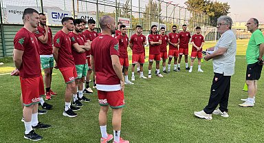 Karşıyaka Teknik Direktörü Akçay: Savaşmayan gider