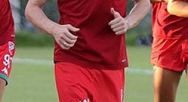 Karşıyaka'da Abdülkadir'e 8 dikiş