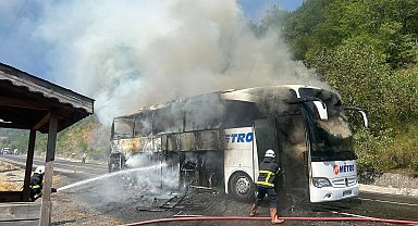 Kastamonu'da yolcu otobüsü yandı