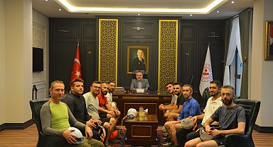 Kaz Dağları'nda mahsur kalan 10 kişi helikopterle kurtarıldı