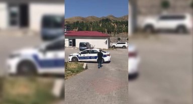 Kimliğini unutan aday, polisin yardımı ile KPSS'ye yetişti