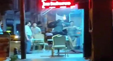 Kız arkadaşıyla kavga eden kadınlara saldırdı