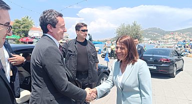 Kosova Başbakanı Kurti, Foça Belediyesi'nin ilk kadın başkanı Kosova kökenli Fıçı'yı ziyaret etti