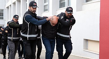 Liderinin 4'er kez ağırlaştırılmış müebbetle yargılandığı 'Deveciler' davasında sanıklara ilk duruşmada tahliye