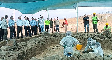 Malazgirt'teki kazı çalışmalarında 5'inci yıl; 150 kilometrekarelik alanda çalışılıyor