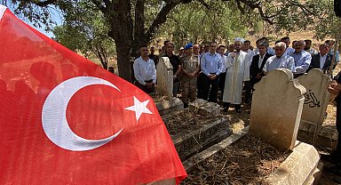 Mardin'de 37 yıl önce PKK'lı teröristlerin şehit ettiği 7'si çocuk, 9 kişi anıldı