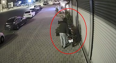Mardin'de motosiklet hırsızlığı kamerada