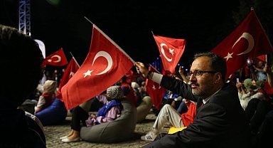 Mehmet Kasapoğlu'ndan 15 Temmuz mesajı: Bu millet kahramanlarını asla unutmayacak