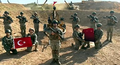 Mehmetçikten, A Milli Takım'a 'Başarılar' mesajı