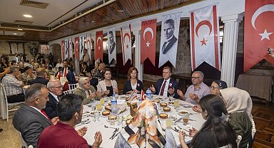 Mersin'de Kıbrıs Barış Harekâtı onuruna yemek