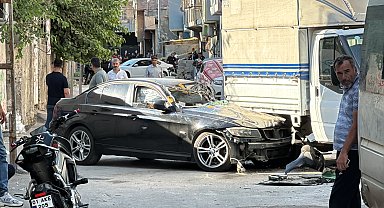 Motosikletle takip ettikleri sürücüyü, tabancayla başından vurdular