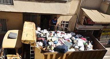 Nazilli'de bir evden 10 kamyon çöp çıktı