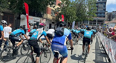 Ömer Halisdemir Bisiklet Turu'nda pedallar Gazzeli çocuklar için dönüyor