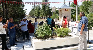 Ömer Halisdemir'in kabrine ziyaretçi akını