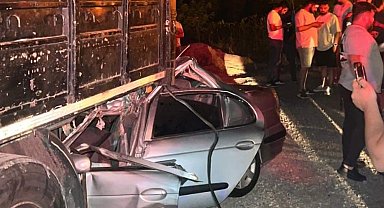 Ordu'da TIR'a çarpan otomobilin sürücüsü öldü