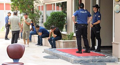 Otel odasında ölü bulundu