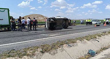 Otomobil devrildi; sürücü ve eşi öldü