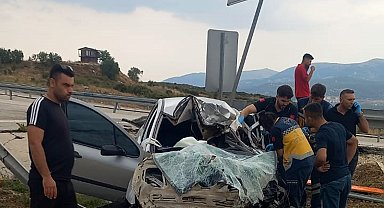 Otomobil, kamyonun altına girdi; ilçe gençlik ve spor müdür vekili ile yurt çalışanı öldü