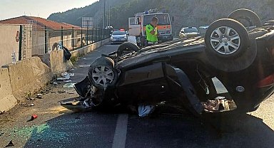 Otomobil takla attı: 1'i çocuk, 4 yaralı