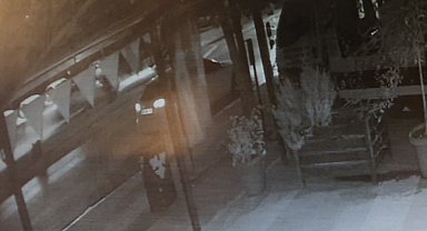 Otomobilin çarptığı motosikletin sürücüsü Efehan öldü; kaza kamerada