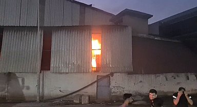 Payas'ta trafo patlaması sonucu fabrika yandı; 6 kişi yaralandı