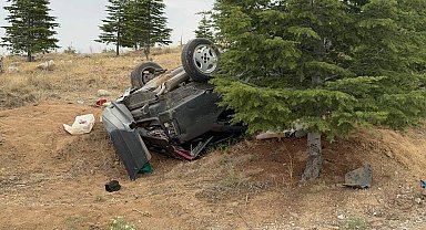 Piknikten dönen ailenin bulunduğu otomobil takla attı: 5 yaralı