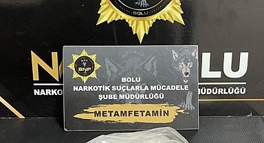 Polisten kaçarken kaza yaptılar; uyuşturucudan tutuklandılar