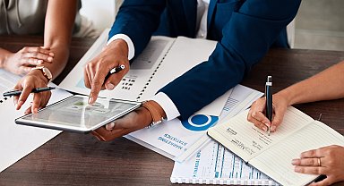 "Analitik okuma ve yazma, geleceğin liderleri için geliştirilmesi gereken en önemli özellik"