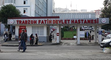 Rapor vermediği iddiasıyla doktora kaskla saldıran 2 kişiye gözaltı