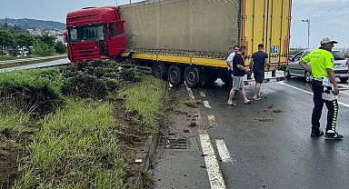 Refüje çıkan TIR'ın şoförü yaralandı
