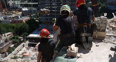 Rusya, Dnipro kentini vurdu: 2 ölü, 12 yaralı