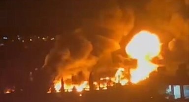 Şanlıurfa'da çarpışan akaryakıt tankerleri alev aldı: 1 ölü