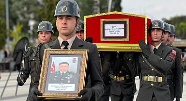 Şehit yarbay, son yolculuğuna uğurlandı