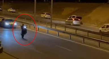 Siirt'te motosiklet sürücülerinin tehlikeli hareketleri kamerada
