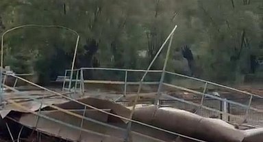 Sivas'ta sağanak sele dönüştü, köprü yıkıldı