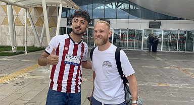 Sivasspor'un prensip anlaşmasına vardığı Alex Pritchard Sivas'a geldi
