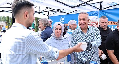 Sultangazi'de 10 bin kişilik aşure dağıtıldı