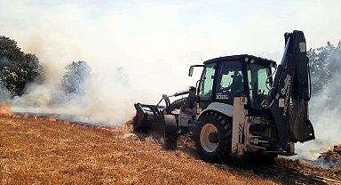Tekirdağ'da anız yangını ormana ulaşmadan söndürüldü