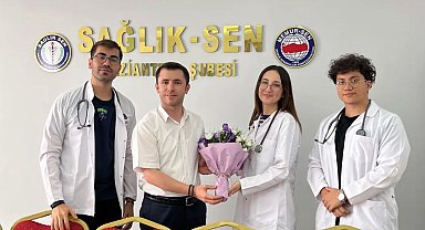 Tıp Fakültesi öğrencilerinin ilk stetoskopu Sağlık Sen'den