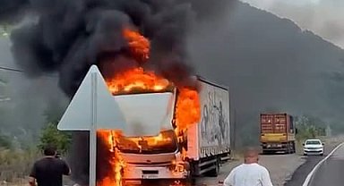 TIR, alev alev yandı