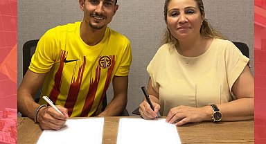 Tire FK, Mustafa Meral'i aldı