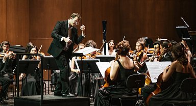 Türkiye Gençlik Filarmoni Orkestrası AKM'de konser verdi