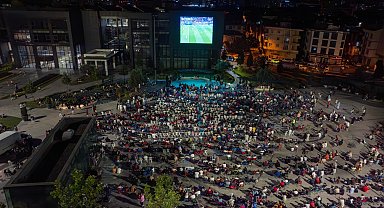 Türkiye-Hollanda maçı Ümraniye'de dev ekranda izlenecek
