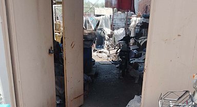 Yalnız yaşadığı evinde ölü bulundu