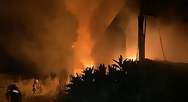 Yeğen cinayetine neden olan prefabrik ev kundaklandı