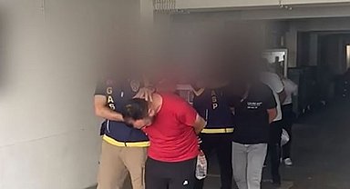 Yol kesip tehditle senet imzalatan 10 şüpheliden 4'ü tutuklandı