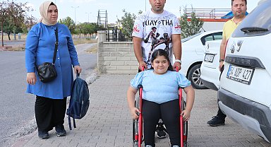 11 yılda 12 ameliyat ve 10 yara tedavisi olan Zeynep, muay thai ile hayata sarıldı