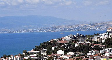 'Marmara Denizi'nde tsunamiyi tetikleyecek 3 büyük çukur var'