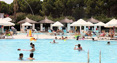 'Tüketim çılgınlığı her şey dahil; revize edilmeli'